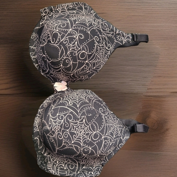 ☕️ADORE ME SPIDER WEB HEART PRINT UNDERWIRE BRA SIZE 38DD - Picture 1 of 4